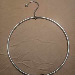 Silver Circular Metal Hanger